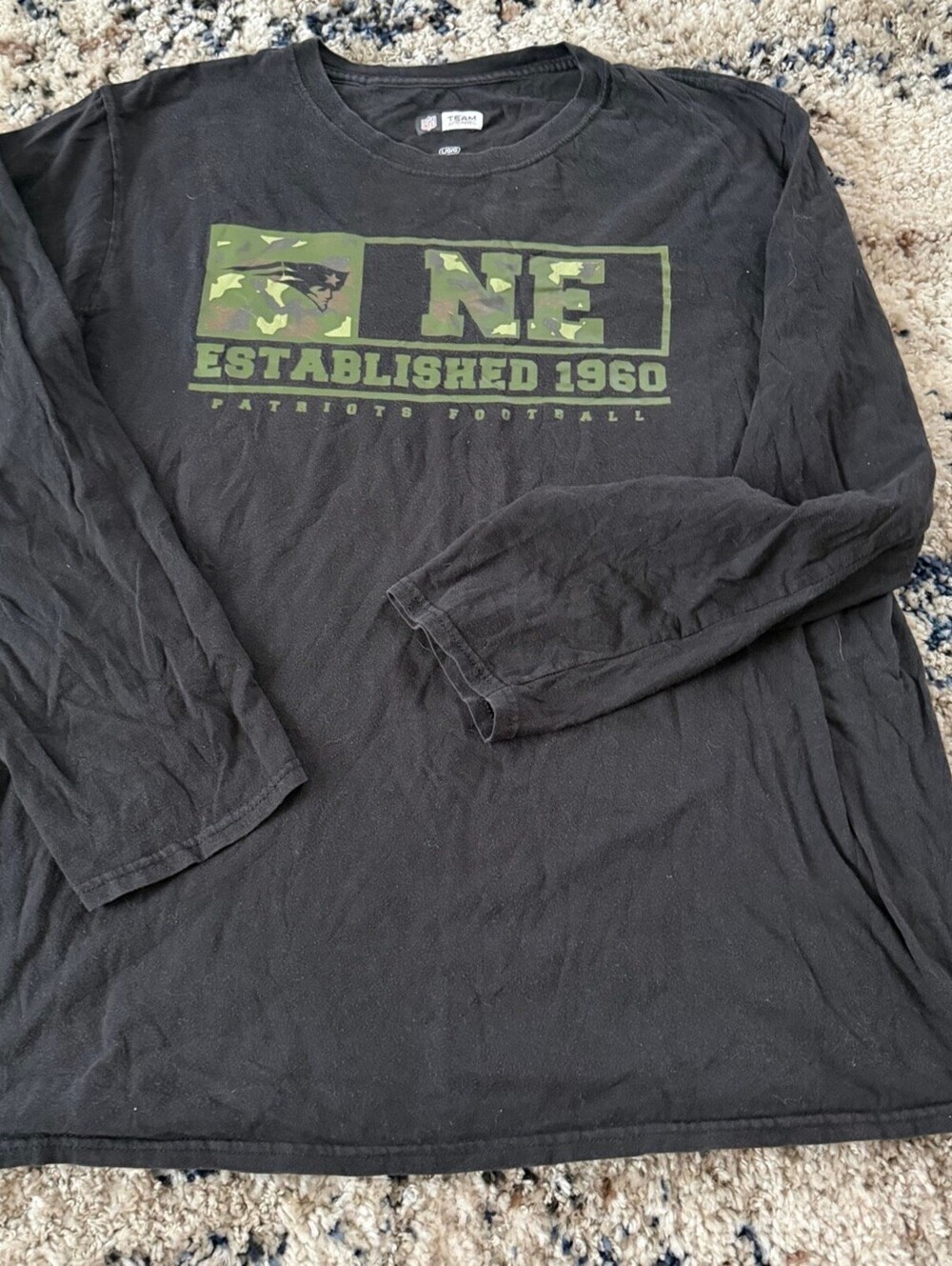 NFL Patriots Camo Black LS Tee Size L